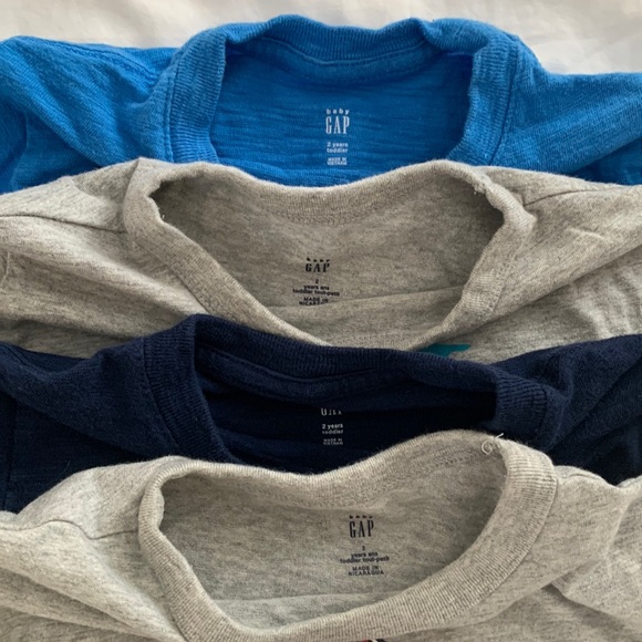 GAP bundle - Size 2 YR - 4 Shirts + 3 Shorts - Picture 9 of 15